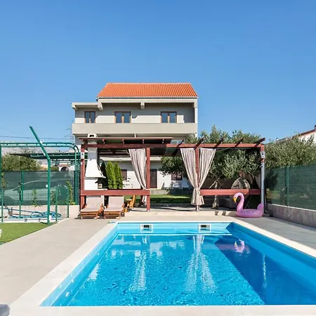 Villa Villa Fay Split
